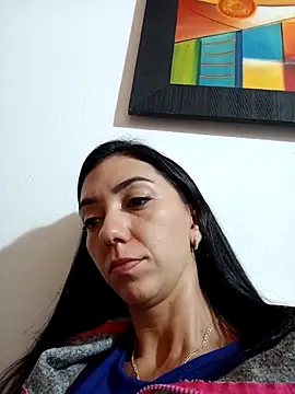 Snapshot of LunaZambrano chatting on March 2025 04:32:01 AM LunaZambrano online show from March 2025 04:32:01 AM