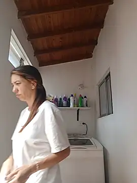 LunaZambrano online show from July 2026 03:04:02 PM