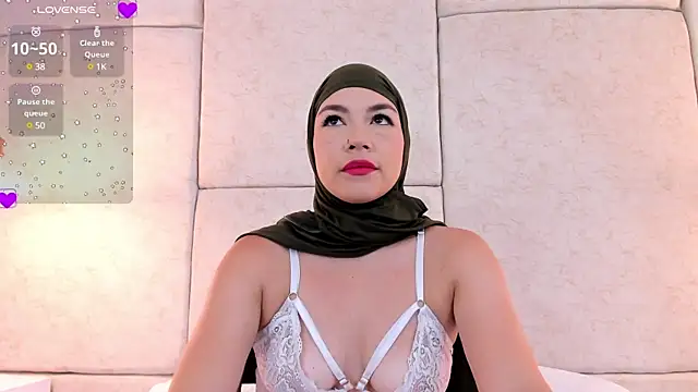 aisha vs online show from March 2025 03:14:02 PM