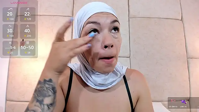 Snapshot of aisha_vs chatting on February 2026 12:05:02 PM aisha vs online show from February 2026 12:05:02 PM