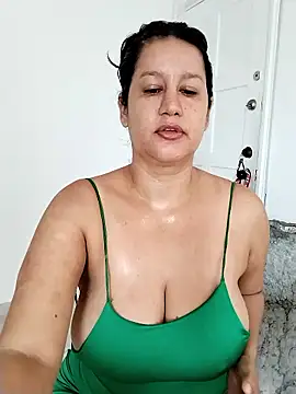 Snapshot of keilymadam chatting on January 2026 01:05:02 PM keilymadam online show from January 2026 01:05:02 PM