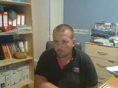 Snapshot of manubm03 chatting on June 2026 01:10:02 PM manubm03 online show from June 2026 01:10:02 PM