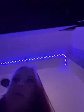 Snapshot of AnjaAmelia chatting on February 2026 07:24:02 PM AnjaAmelia online show from February 2026 07:24:02 PM