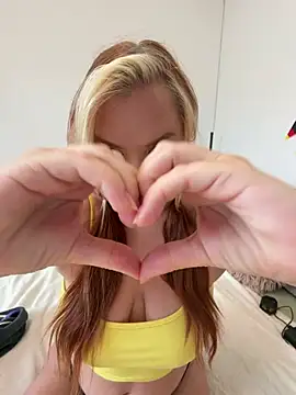 Snapshot of AnjaAmelia chatting on July 2026 10:50:01 AM AnjaAmelia online show from July 2026 10:50:01 AM