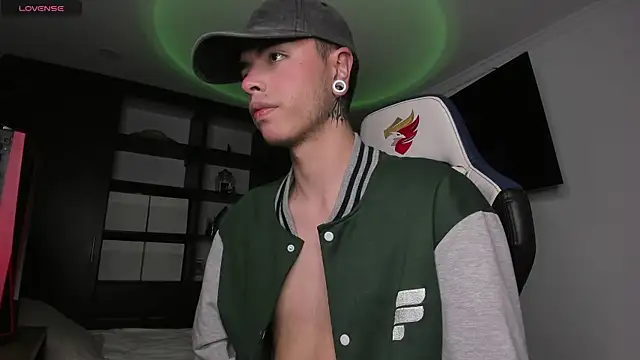 Snapshot of _morghan_ chatting on December 2024 11:20:02 PM  morghan  online show from December 2024 11:20:02 PM