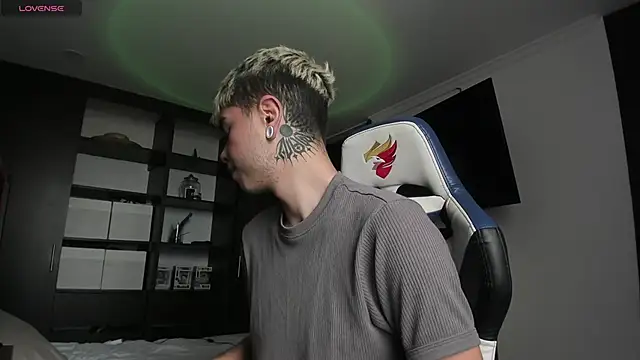 Snapshot of _morghan_ chatting on December 2024 07:10:02 PM  morghan  online show from December 2024 07:10:02 PM