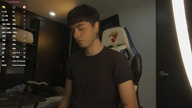 Snapshot of _morghan_ chatting on October 2025 12:32:01 AM  morghan  online show from October 2025 12:32:01 AM