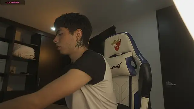 Snapshot of _morghan_ chatting on October 2025 12:55:02 AM  morghan  online show from October 2025 12:55:02 AM