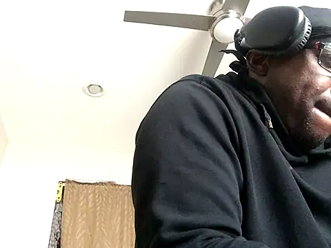 Londonfrotadejr online show from December 2024 03:13:02 PM