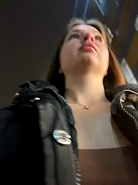 KrisMagnoly online show from October 2025 05:20:02 PM