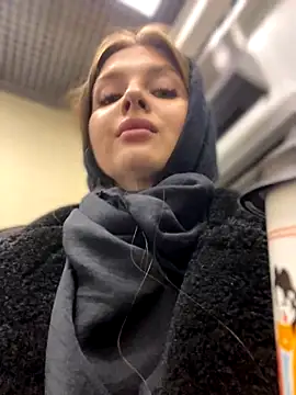 KrisMagnoly online show from November 2025 05:46:02 PM