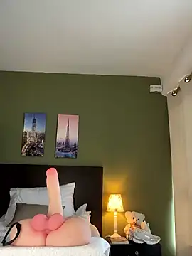 Snapshot of Antonellachic73 chatting on February 2025 06:21:01 PM Antonellachic73 online show from February 2025 06:21:01 PM