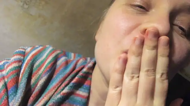 Snapshot of FrumCake chatting on February 2025 01:41:02 AM FrumCake online show from February 2025 01:41:02 AM