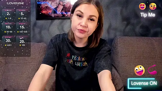 CassieMils online show from June 2026 07:28:02 PM