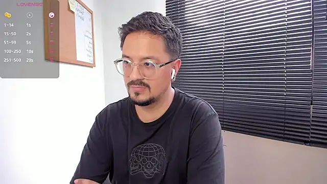 DaviidEvans  online show from December 2024 05:29:02 PM