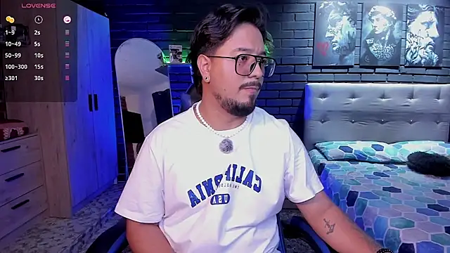 DaviidEvans  online show from March 2026 02:43:01 PM