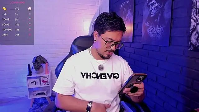 DaviidEvans  online show from June 2026 06:12:02 AM