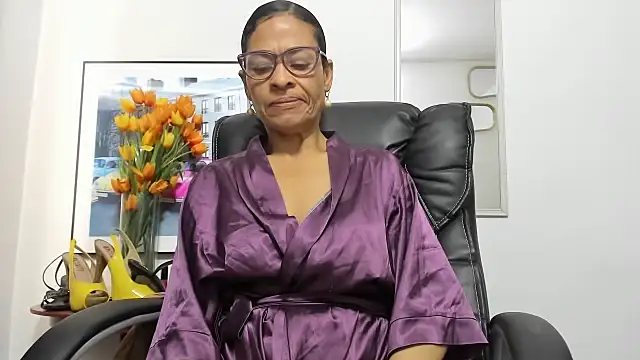 Aries Mature online show from November 2025 01:40:01 PM