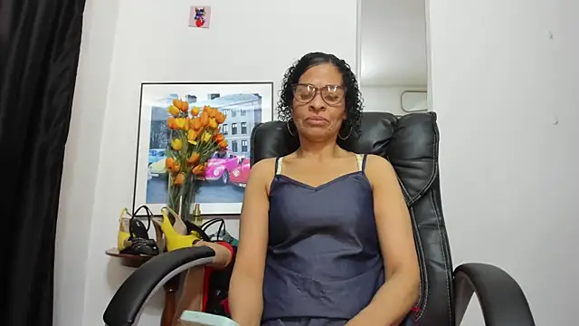 Aries Mature online show from December 2025 03:41:02 PM