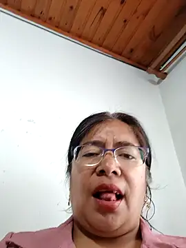 Snapshot of __valentina18 chatting on December 2024 01:17:02 PM   valentina18 online show from December 2024 01:17:02 PM