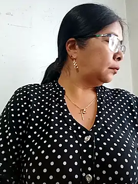 Snapshot of __valentina18 chatting on January 2025 01:13:01 PM   valentina18 online show from January 2025 01:13:01 PM