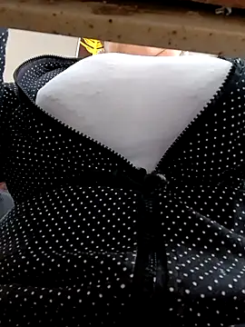 Snapshot of __valentina18 chatting on February 2025 04:16:01 PM   valentina18 online show from February 2025 04:16:01 PM