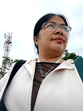 Snapshot of __valentina18 chatting on February 2025 01:53:02 PM   valentina18 online show from February 2025 01:53:02 PM