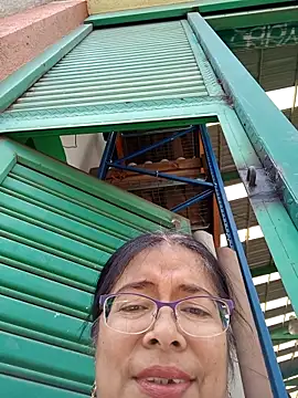 Snapshot of __valentina18 chatting on March 2025 04:20:01 PM   valentina18 online show from March 2025 04:20:01 PM