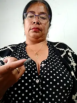 Snapshot of __valentina18 chatting on March 2025 08:38:02 PM   valentina18 online show from March 2025 08:38:02 PM