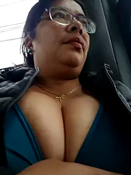 Snapshot of __valentina18 chatting on March 2025 04:24:01 PM   valentina18 online show from March 2025 04:24:01 PM