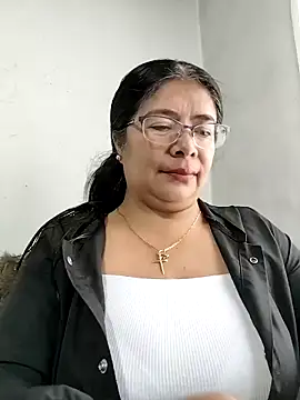 Snapshot of __valentina18 chatting on October 2025 01:04:02 PM   valentina18 online show from October 2025 01:04:02 PM