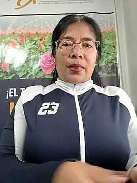   valentina18 online show from February 2026 01:19:01 PM