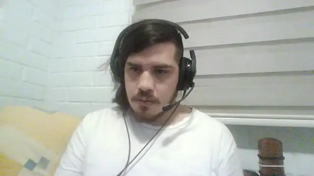 hung weeb online show from November 2025 02:02:02 AM