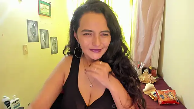 emma luxy online show from December 2024 01:13:02 PM