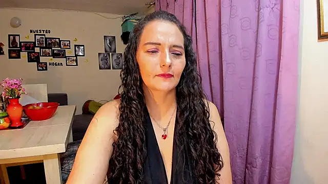 emma luxy online show from February 2026 04:42:01 AM