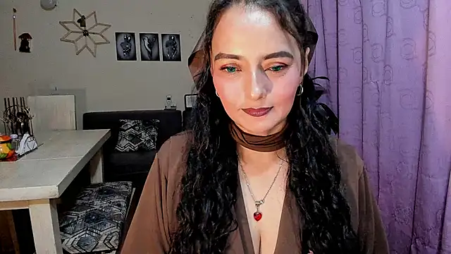 emma luxy online show from April 2026 11:07:01 PM