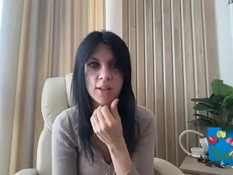Snapshot of InjaAtHome chatting on June 2026 07:36:01 AM InjaAtHome online show from June 2026 07:36:01 AM
