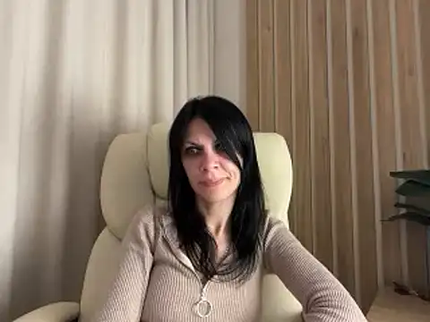 Snapshot of InjaAtHome chatting on June 2026 08:25:02 PM InjaAtHome online show from June 2026 08:25:02 PM
