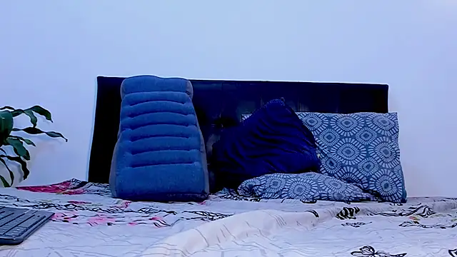 Eiden allenx online show from February 2025 06:04:01 AM