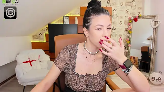 EmillyTaylor online show from December 2025 05:03:02 AM