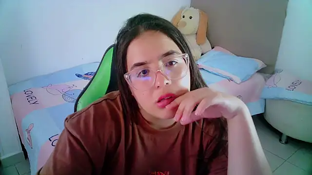 Snapshot of _alicia_z chatting on January 2025 09:39:01 PM alicia z online show from January 2025 09:39:01 PM