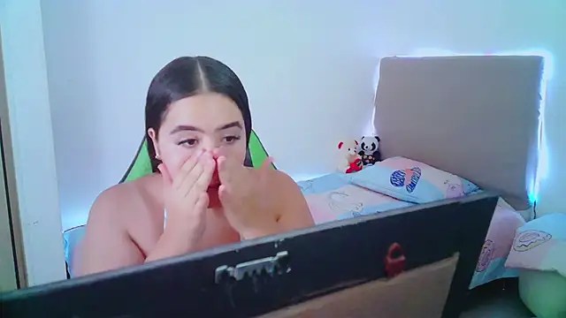 Snapshot of _alicia_z chatting on January 2025 05:53:01 PM alicia z online show from January 2025 05:53:01 PM