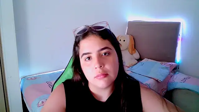 Snapshot of _alicia_z chatting on February 2025 06:10:02 PM alicia z online show from February 2025 06:10:02 PM