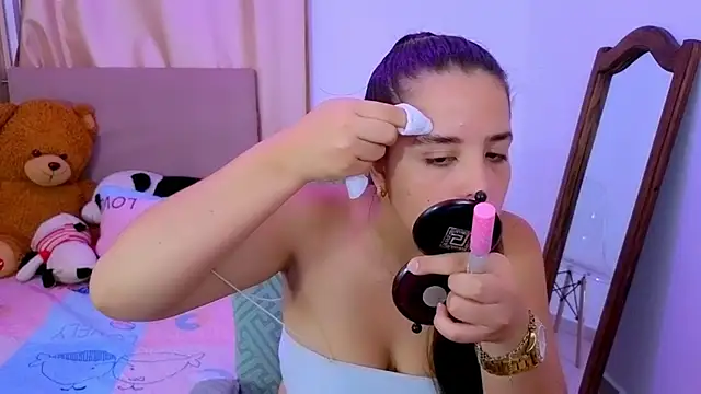 Snapshot of _alicia_z chatting on February 2026 04:19:01 AM alicia z online show from February 2026 04:19:01 AM