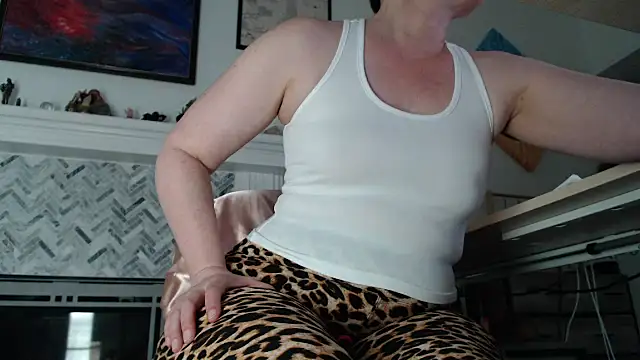 AuroraWillows online show from March 2026 11:57:01 AM