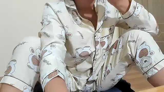 Snapshot of Beauty_Asian_Tina chatting on February 2025 11:34:01 AM Beauty Asian Tina online show from February 2025 11:34:01 AM