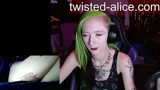 Snapshot of alicewonder09 chatting on July 2026 03:33:02 AM alicewonder09 online show from July 2026 03:33:02 AM