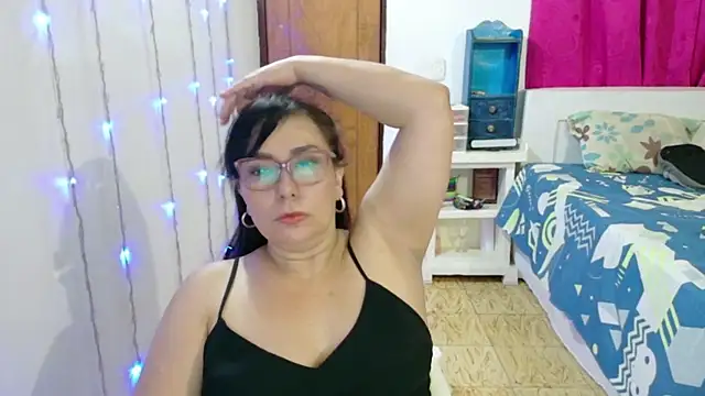 hottplay online show from September 2025 10:36:01 AM