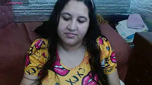 EMILY-NESSA online show from October 2025 03:19:02 PM