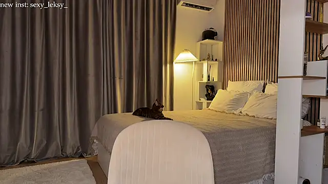 Lex Love online show from April 2026 07:04:02 PM